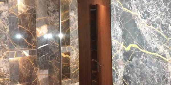 Luxury Hotel Bathroom